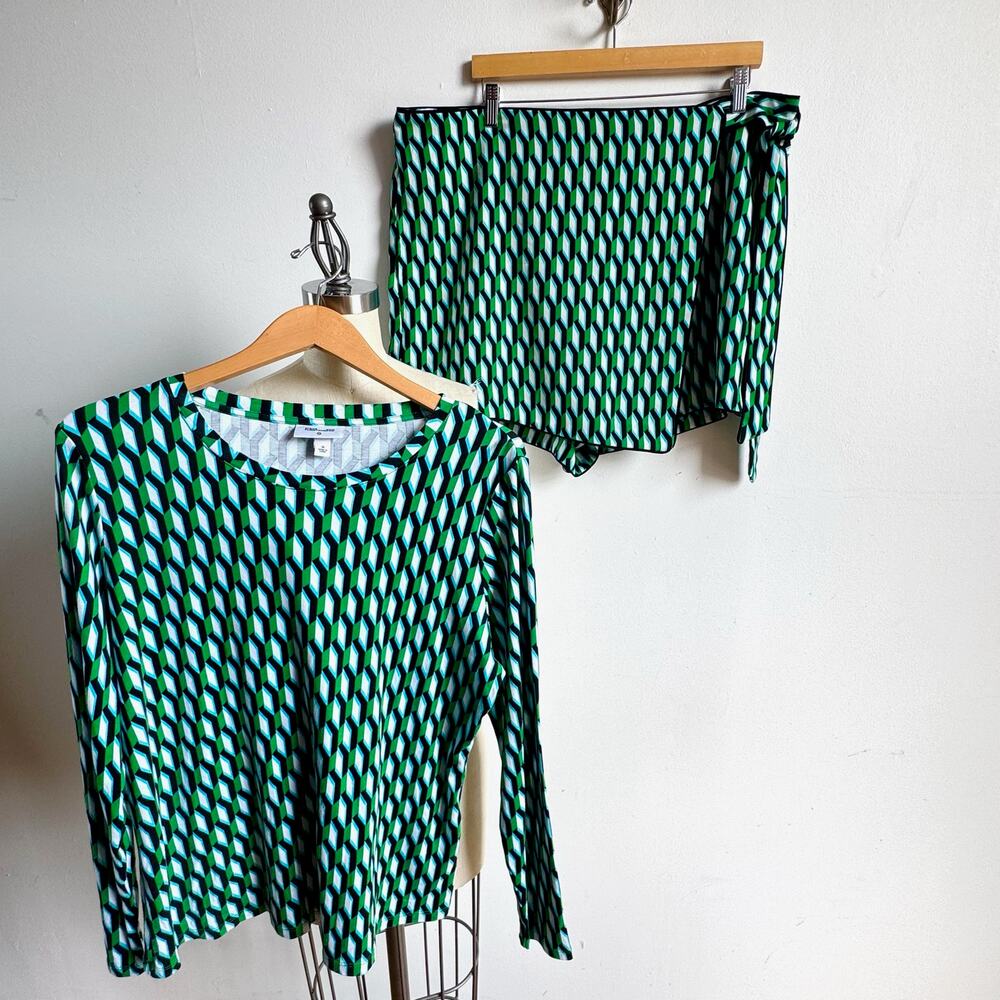 Diane Von Furstenberg DVF for Target Arrow Geo Green Mini Skort & Top 2PC SET